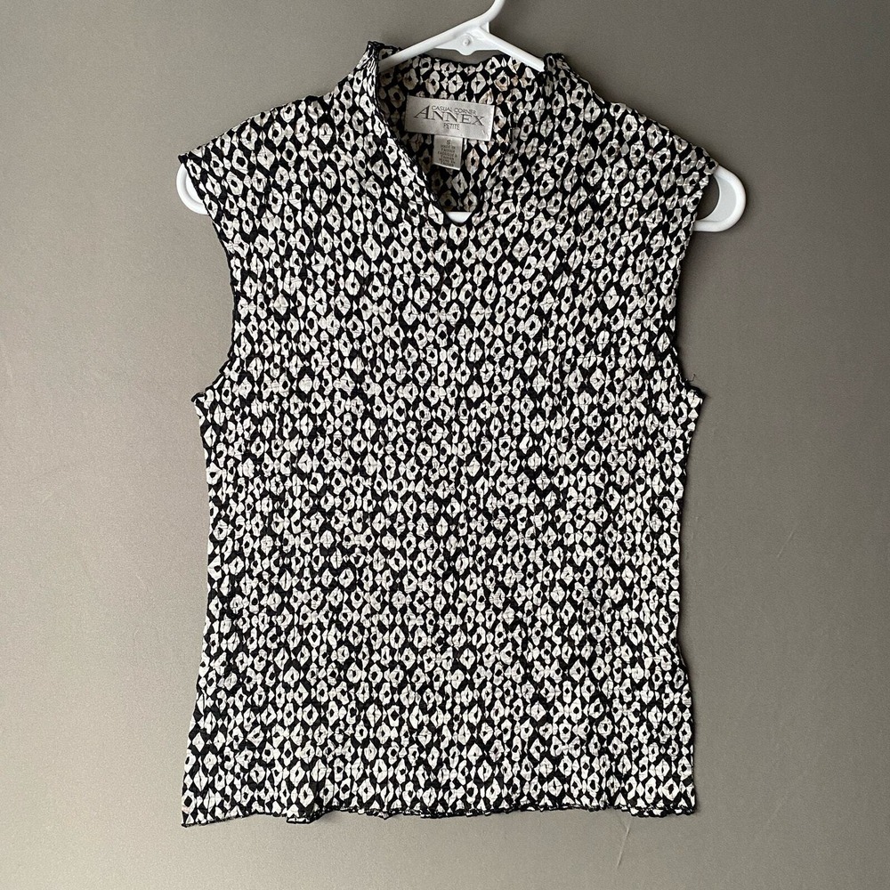 Casual Corner sz S/P Black White Geometric Popcorn Top Womens Excellent Vintage
